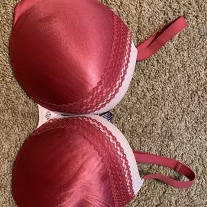 Victoria’s Secret very sexy push up bra